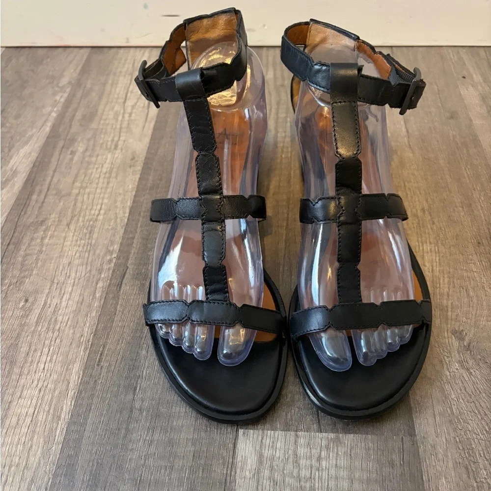 Aquatalia strap leather